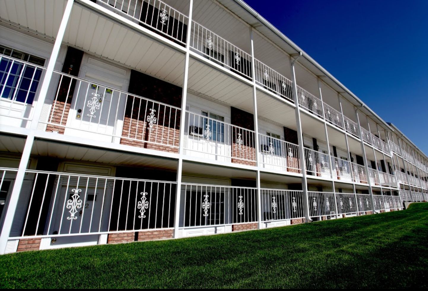 The Colonial House - BYU Idaho Student Housing: 151 W 4th S, Rexburg, ID 83440